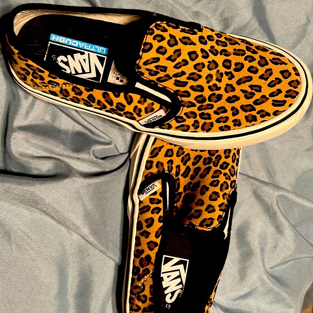 Cheetah vans size 6.5 worn once and didn’t fit